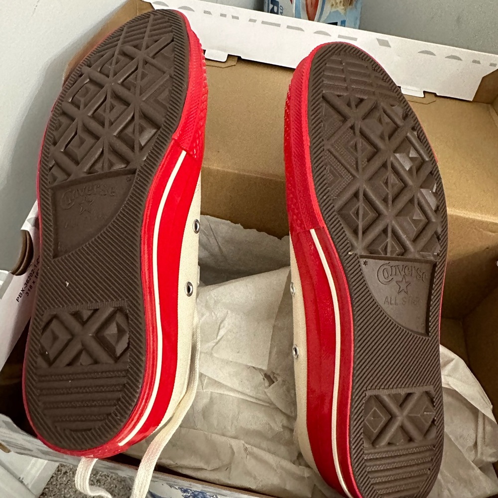 Brand New Converse x Comme des Garçons PLAY Chuck 70 LIMITED EDITION